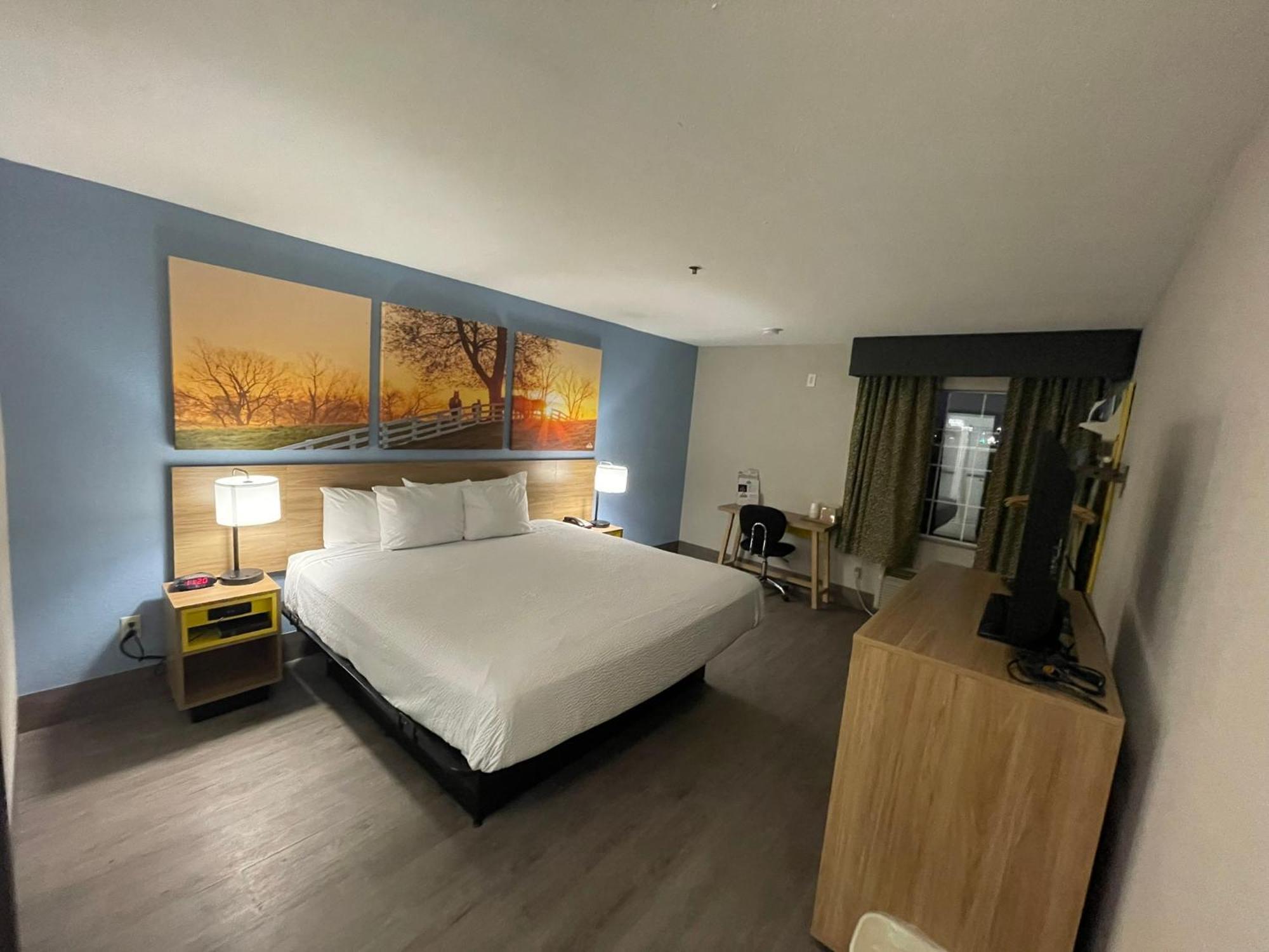 Days Inn By Wyndham Shawnee Esterno foto
